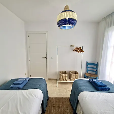Sr Bajadilla Front With Wonderful Sea View شقة